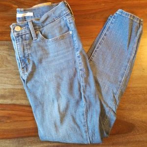 Levi Skinny Ankle Jeans
